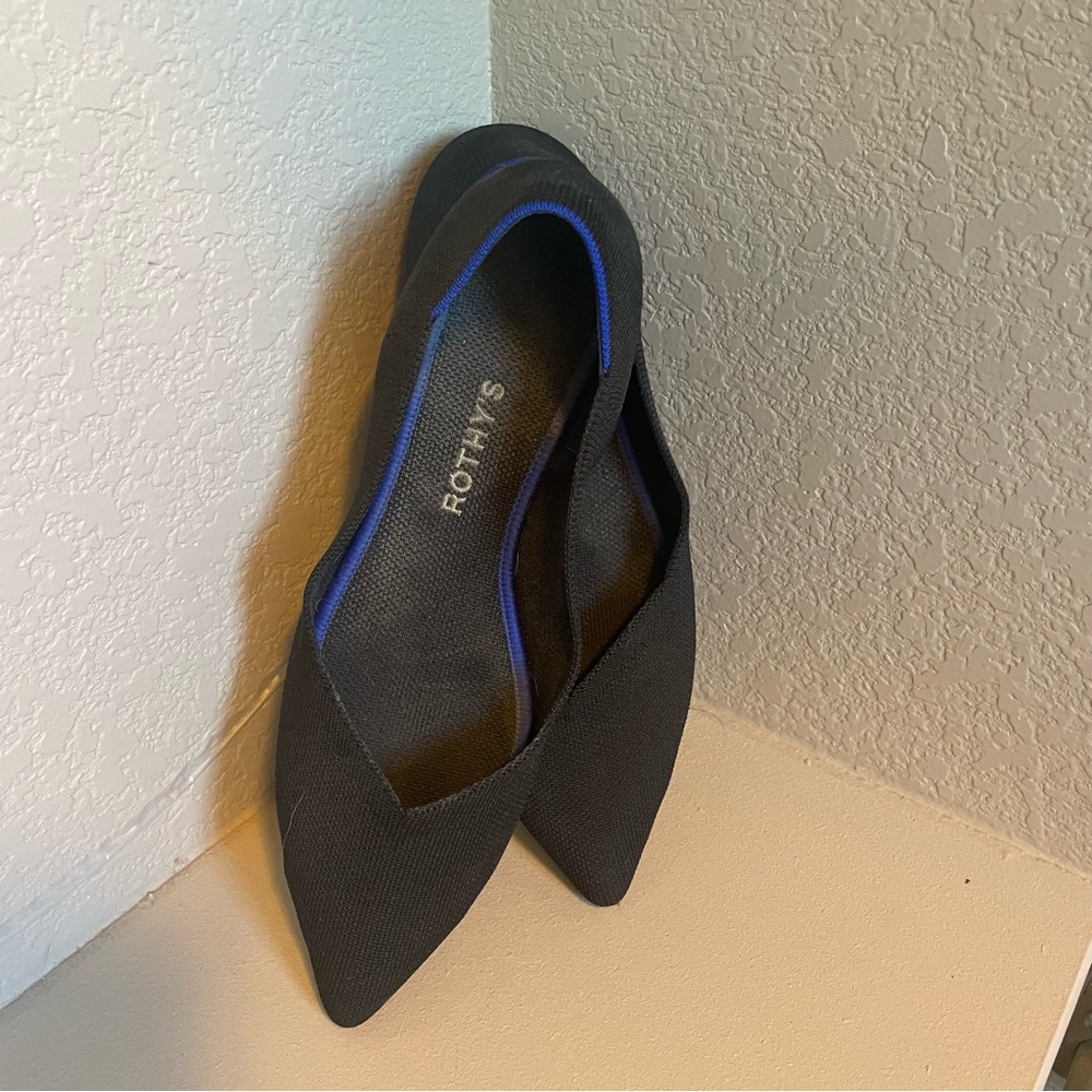 Rothy's Black Flats Sleek Minimalist Design - Picture 2 of 2
